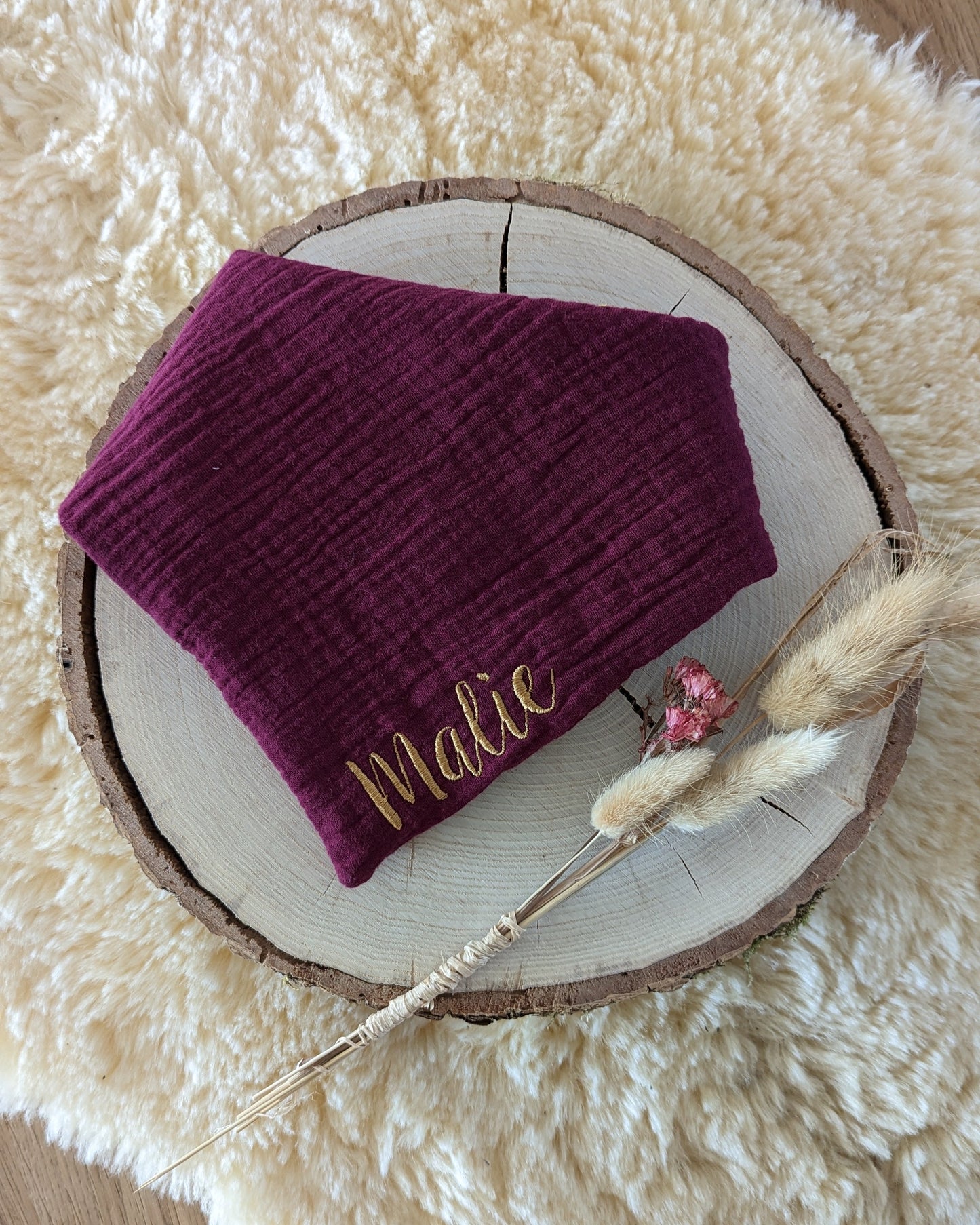 Halstuch aus Musselin personalisiert mit Name Sabbertuch bestickt Babyhalstuch