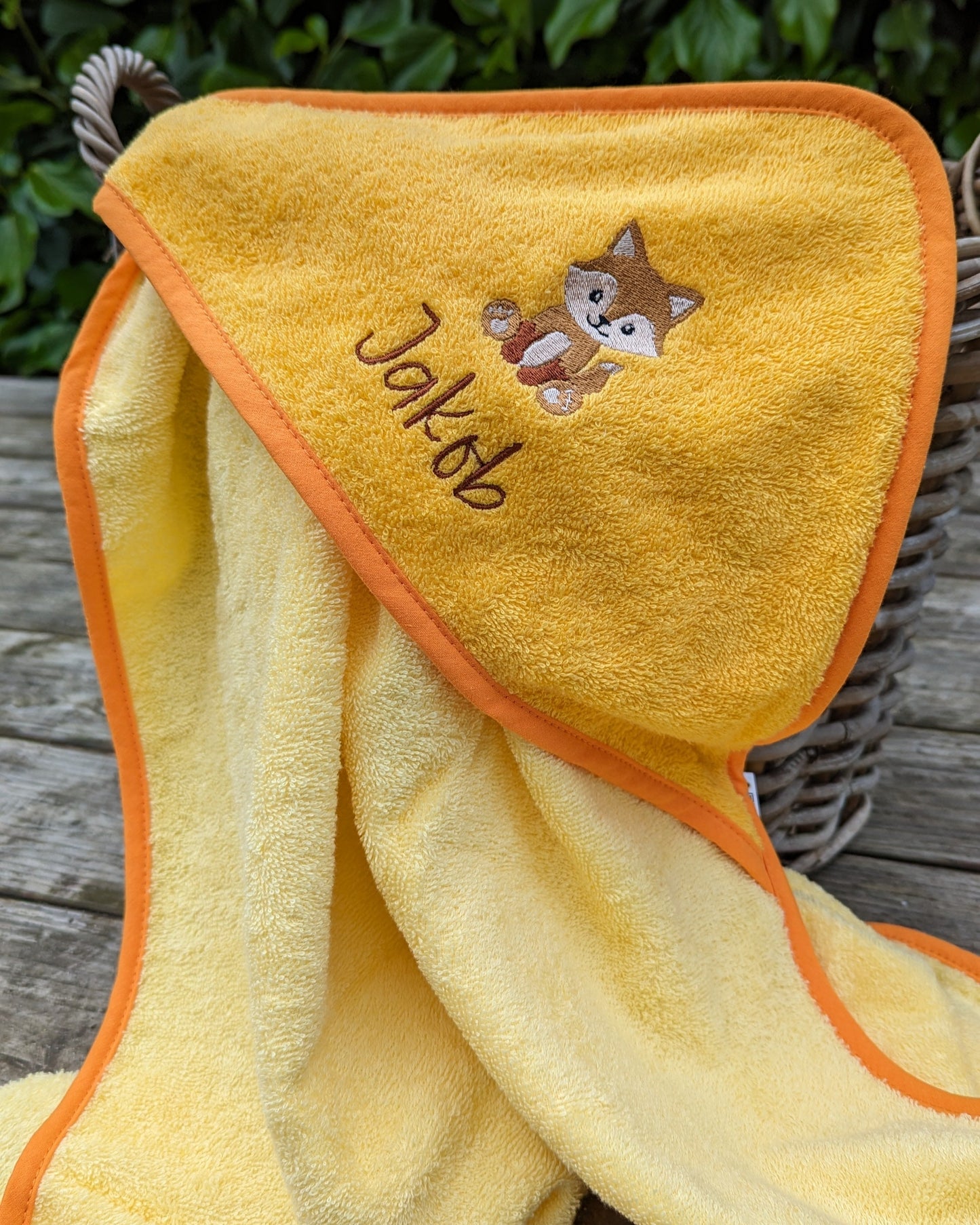 Kapuzentuch personalisiert mit Name und Motiv Handtuch Babyhandtuch Babygeschenk bestickt