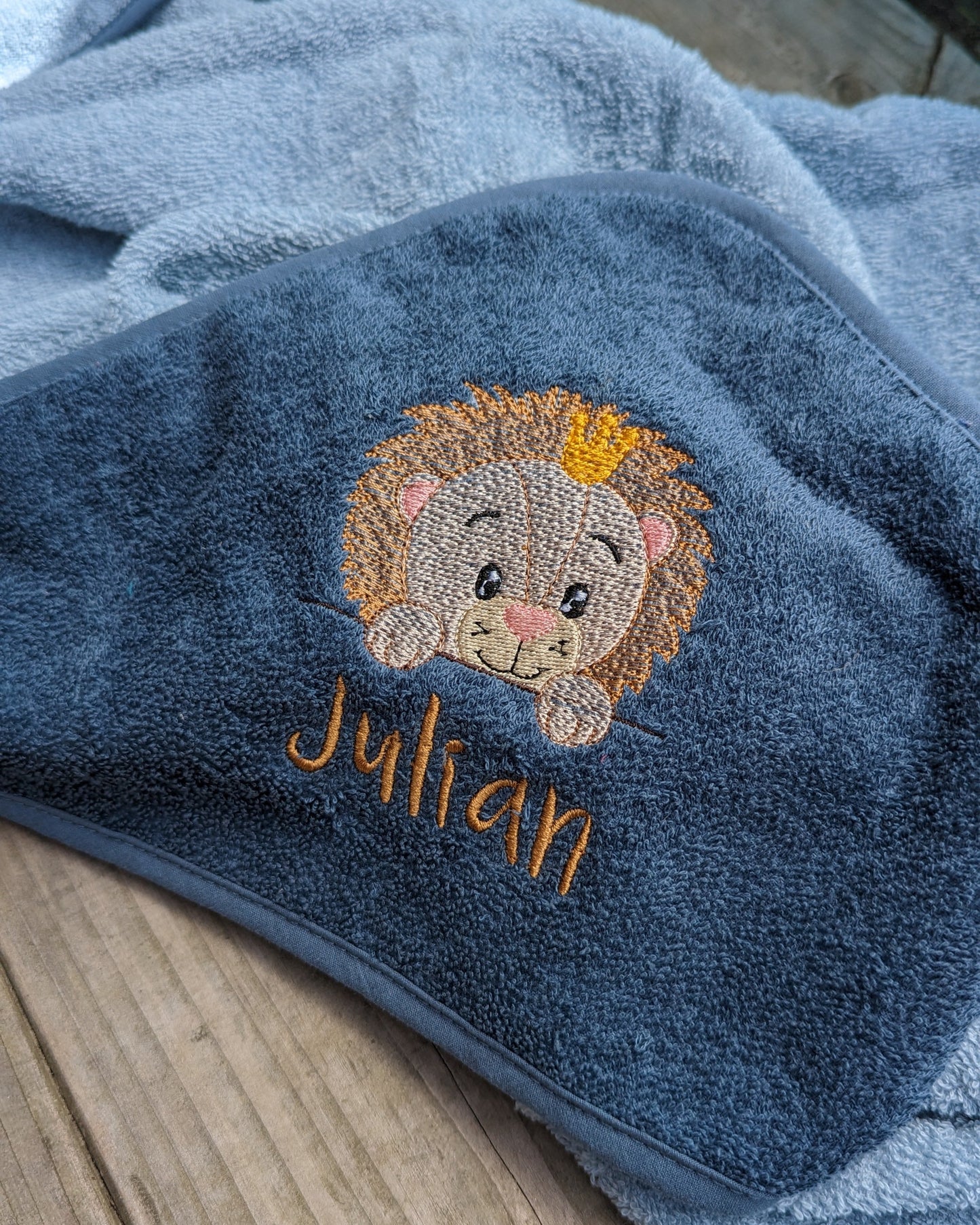 Kapuzentuch personalisiert mit Name und Motiv Handtuch Babyhandtuch Babygeschenk bestickt