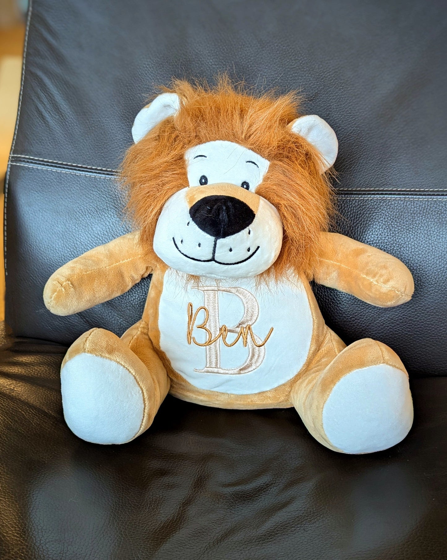 besticktes personalisiertes Kuscheltier Löwe mit Name