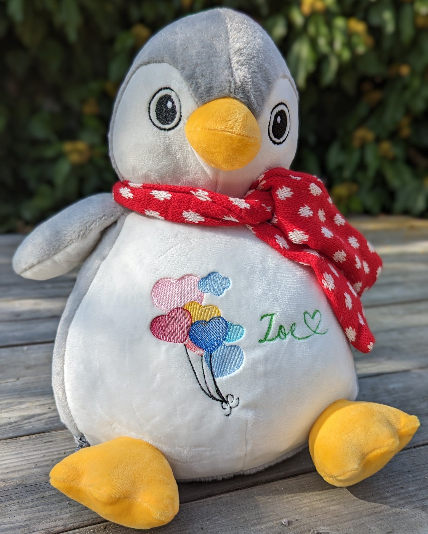 Kuscheltier Pinguin mit Name bestickt personalisiert Geburtsgeschenk