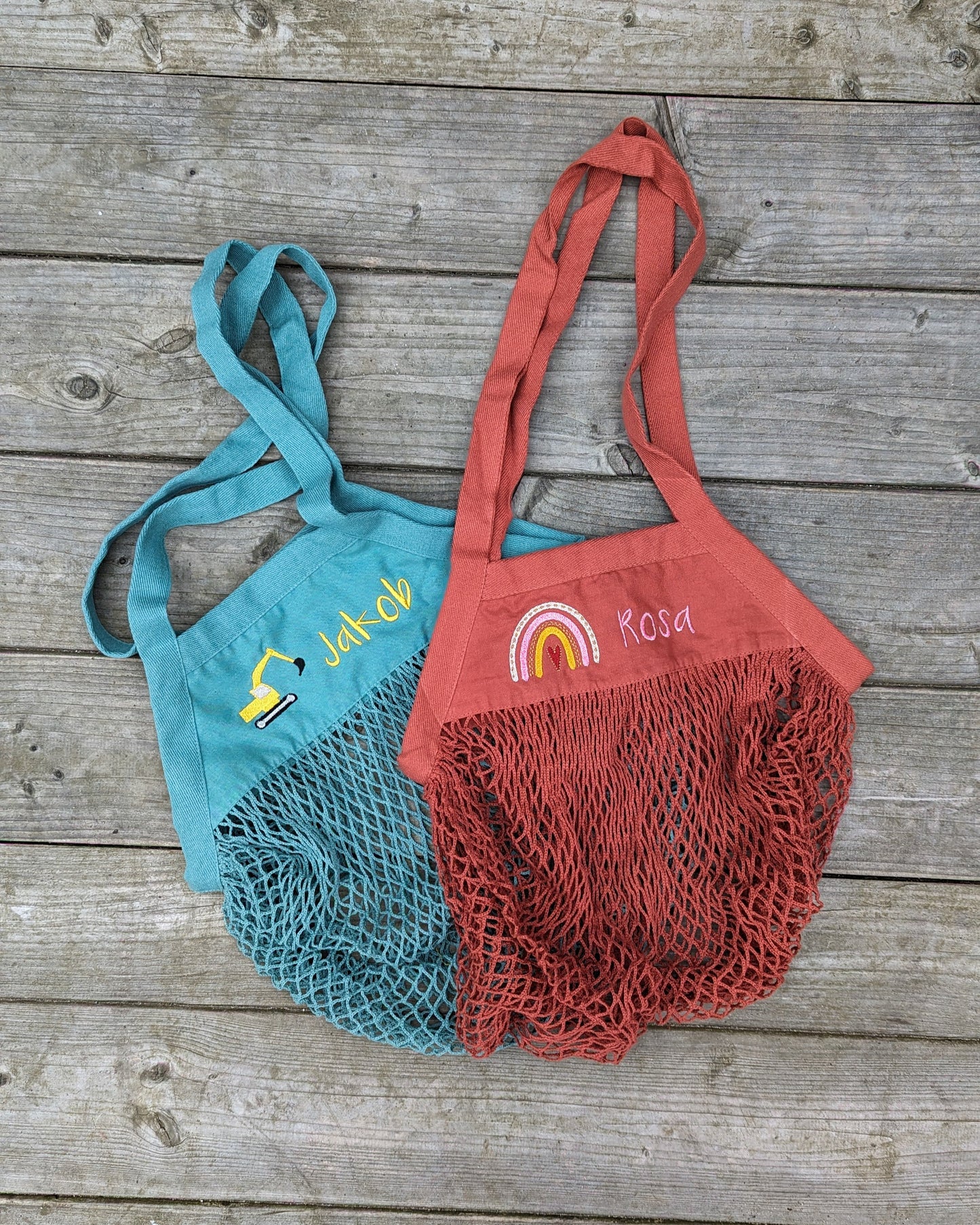Netztasche mit Bagger bestickt