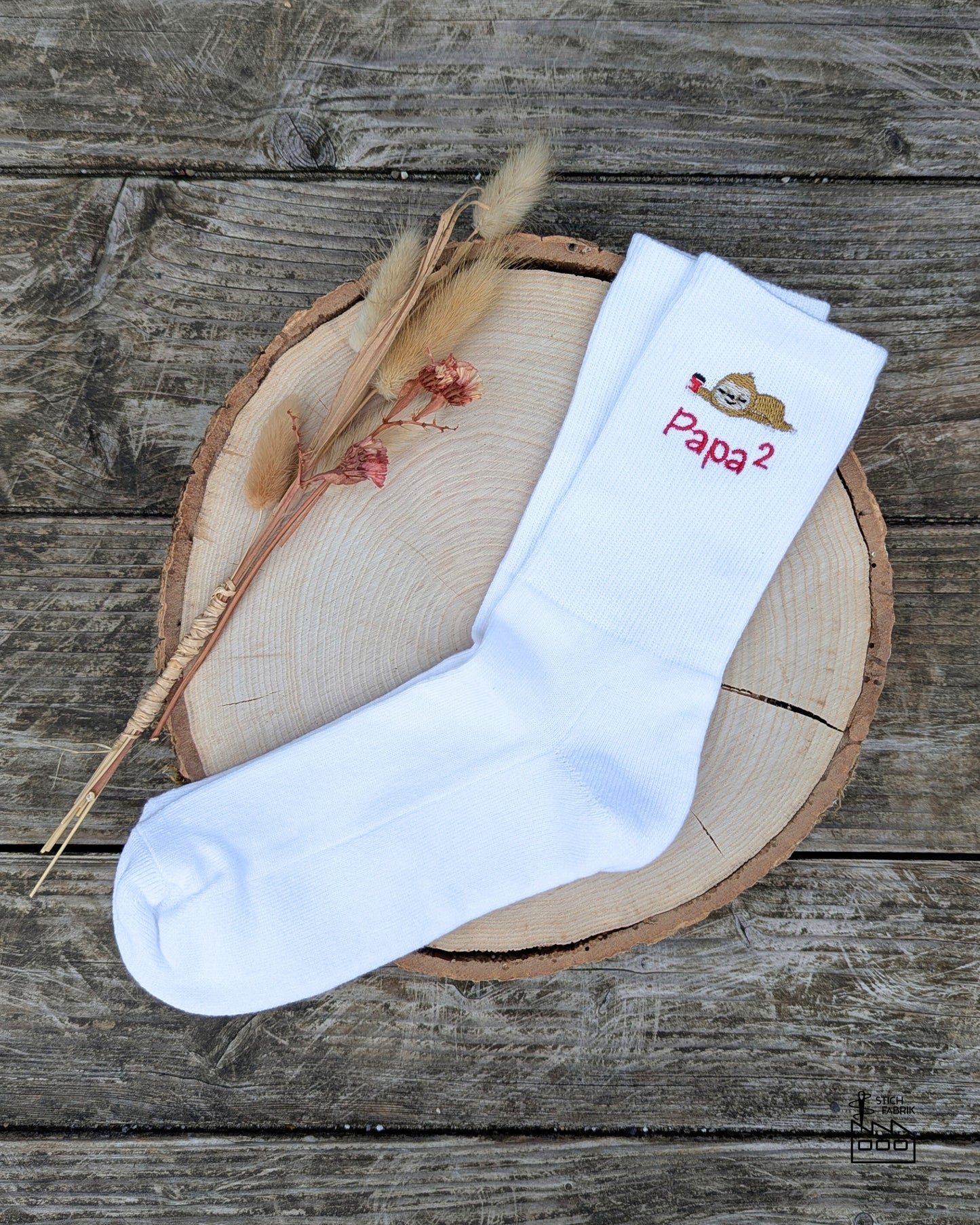 bestickte Socken mit Motiv und Text