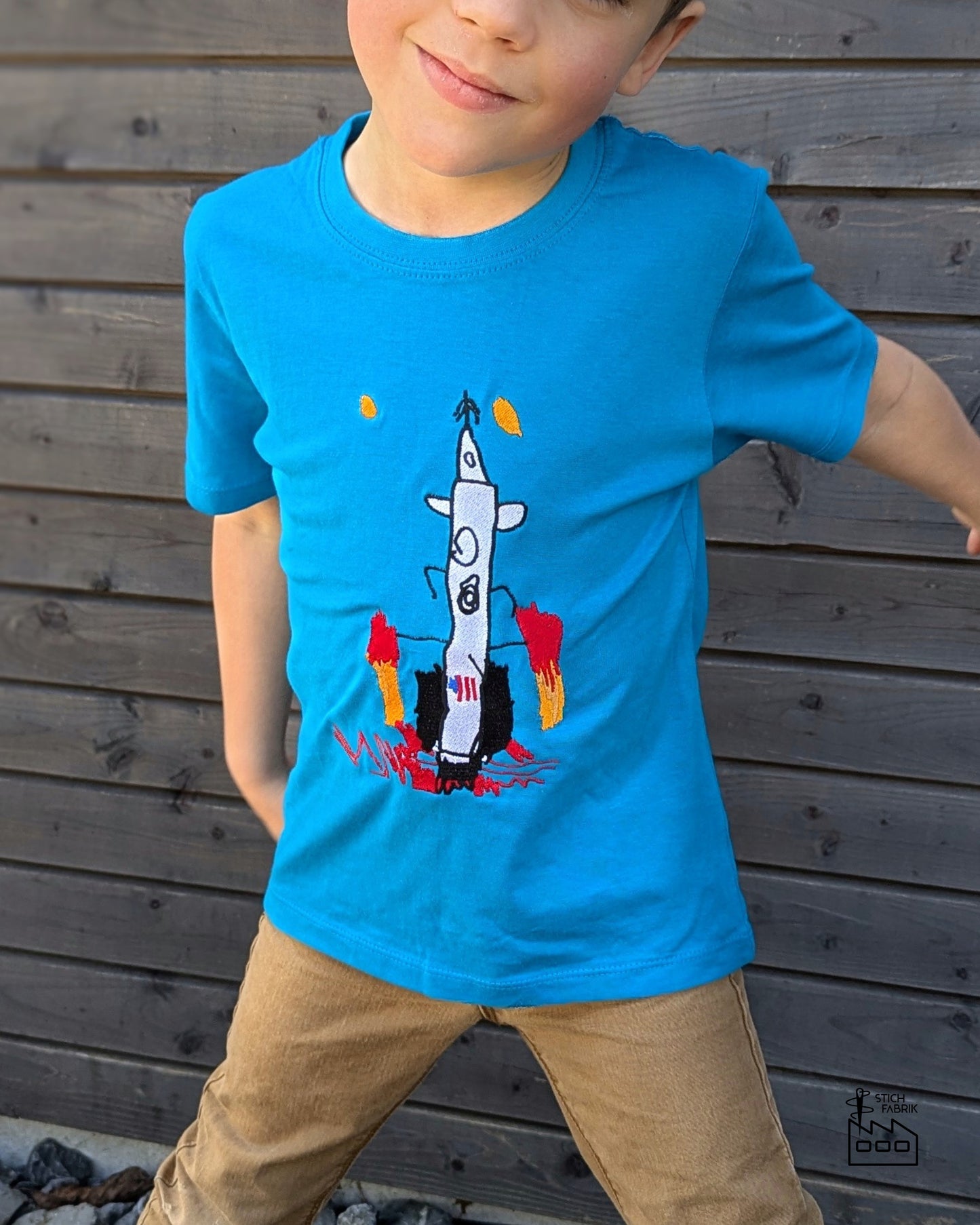 personalisiertes Shirt mit Kinderzeichnung Druck Stick