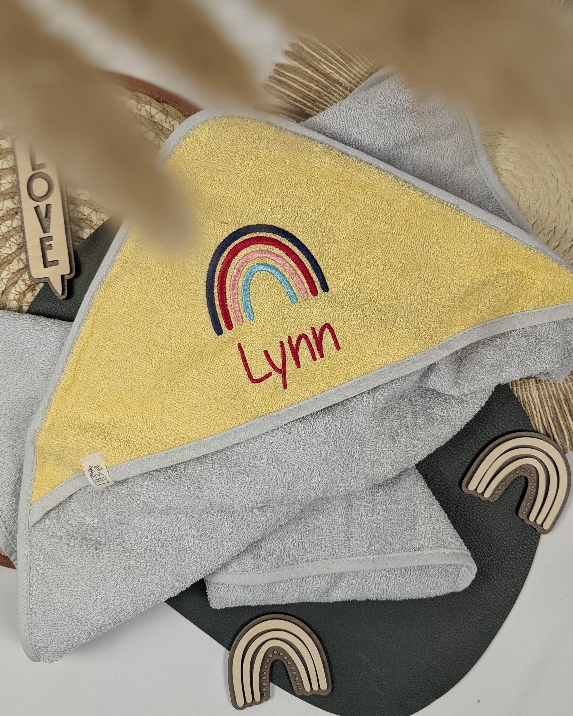 Kapuzenhandtuch Badetuch Baby Handtuch Duschtuch Kapuze bestickt mit Name und Regenbogen