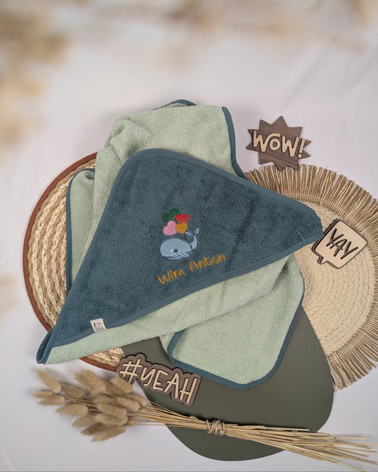Kapuzentuch Duschtuch Badetuch Babytuch Geschenk zur Geburt bestick personalisiert Wal Meerestiere Luftballons