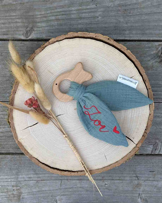 Knisterohr mit Holzgreifling Tierform Knistertuch Knisterspielzeug Rassel bestickt mit Name personalisiert