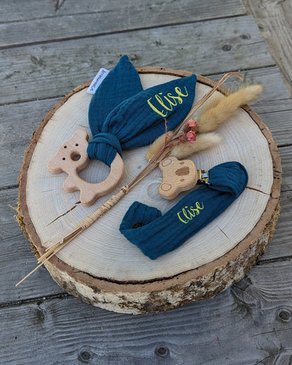 Schnullerband und Knistergreifling aus Musselin mit Koalaclip Holzclip natur Bio