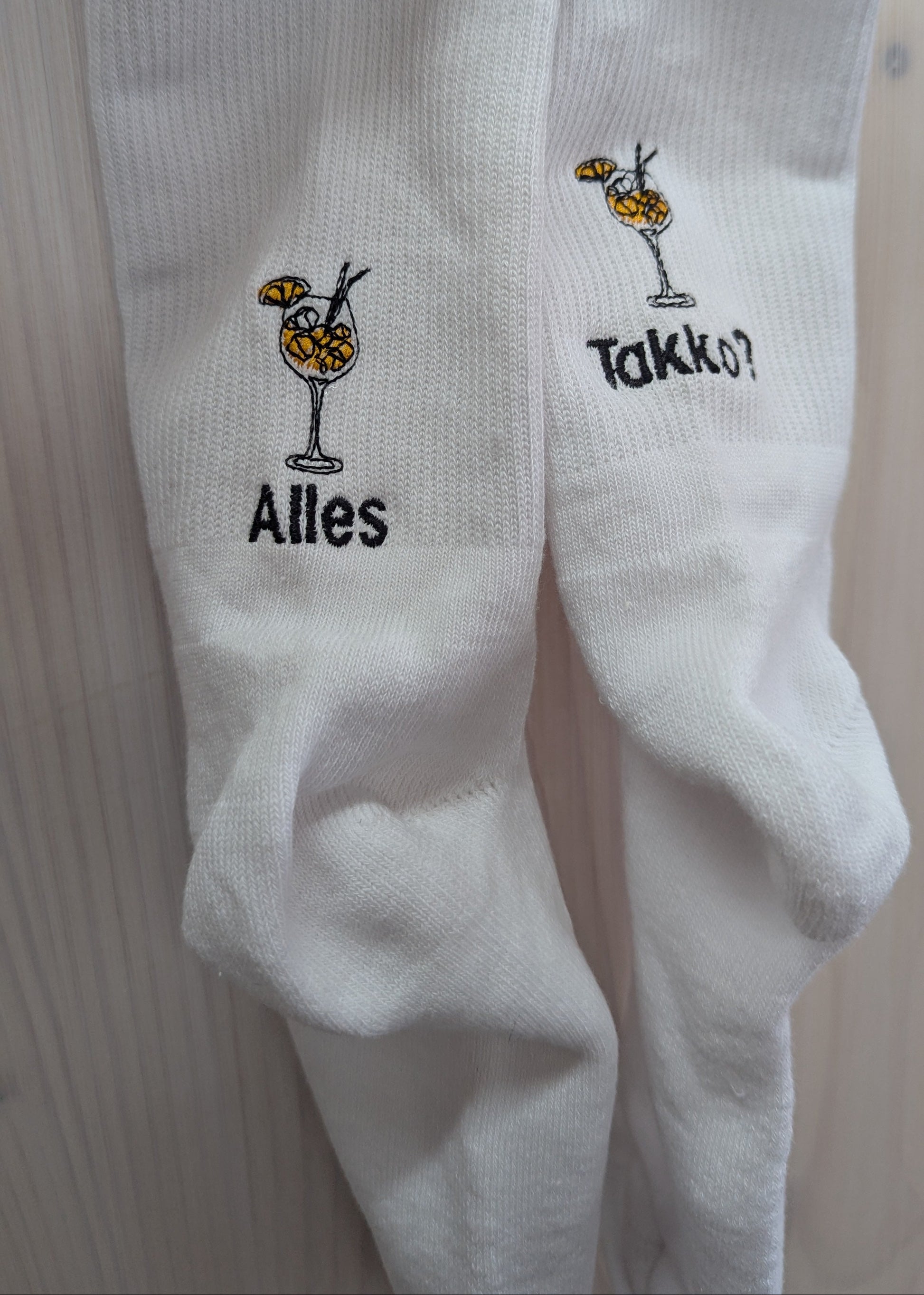 Statement Socks Socken bestickt Tennissocken Sportsocken Crew Socks personalisiert Aperol Cocktail