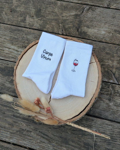 Sportsocken Tennissocken bestickt personalisiert Crew Socks Statementsocken Carpe Vinum Weinglas Wine