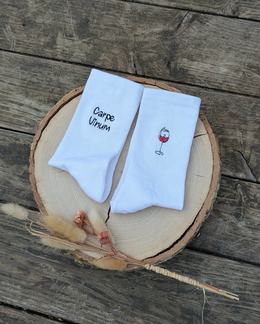 Sportsocken Tennissocken bestickt personalisiert Crew Socks Statementsocken Carpe Vinum Weinglas Wine