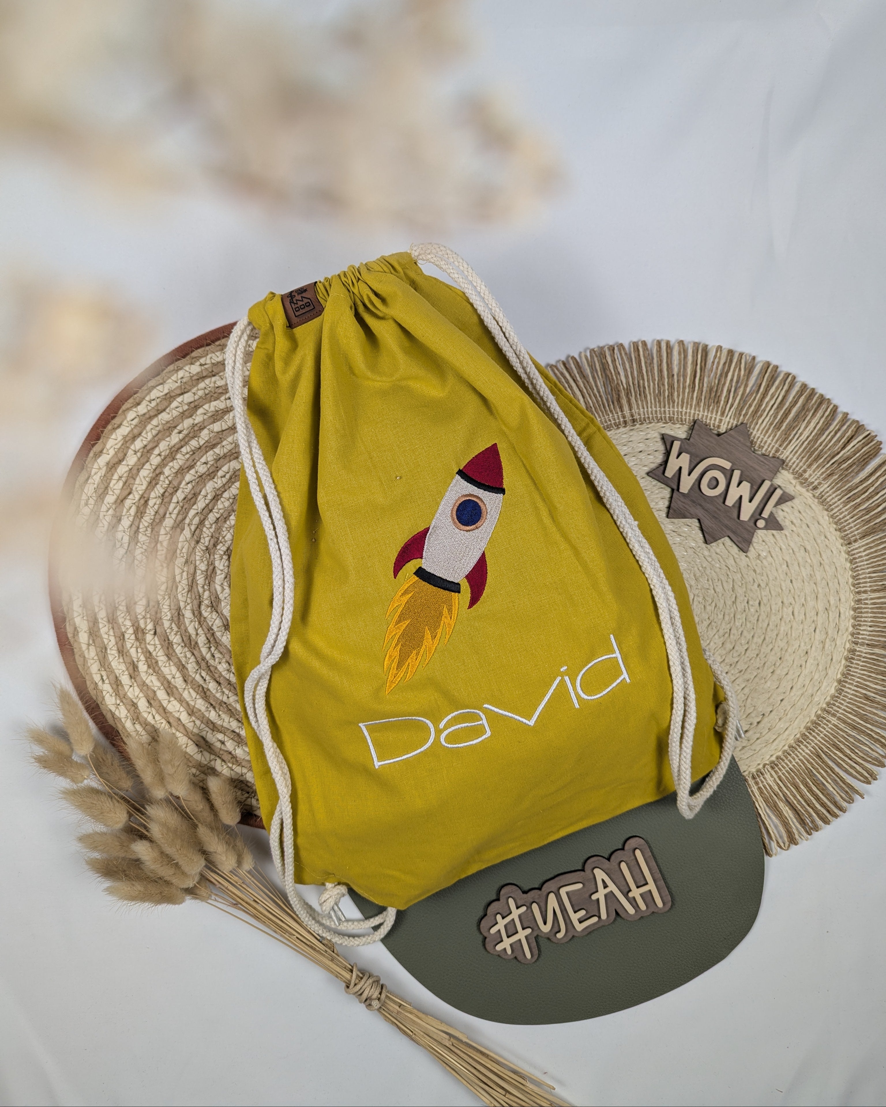 personalisierter Turnbeutel mit Motiv und Name bestickt individuell Schulstart Sporttasche