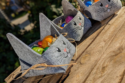 Osterkorb Osternest personalisiert mit Name Hasenkörbchen Zirbenholz bestickt